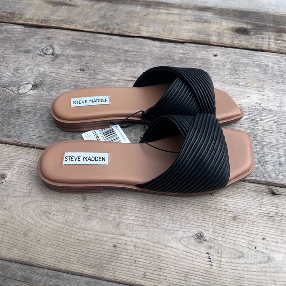 *NWT*Steve Madden Black Women's Slide Sandals - Picture 3 of 4